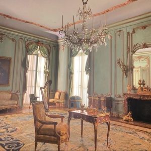 Meet your Posher, Olivia